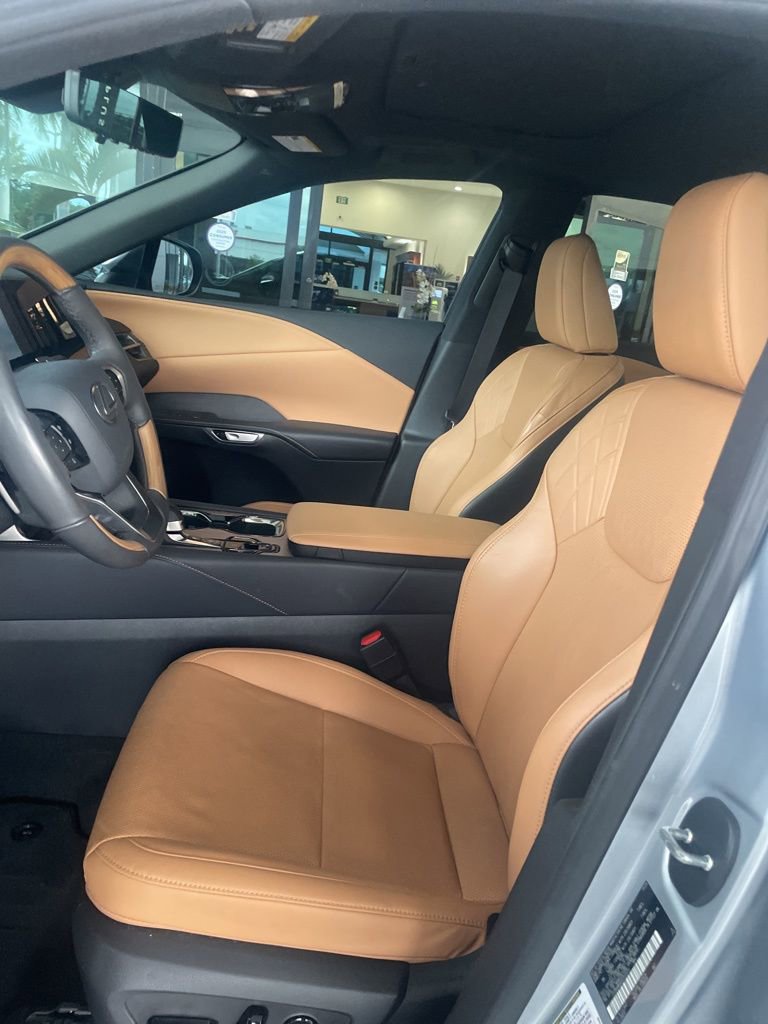 Used 2025 Lexus RX 350 Premium Plus w/ Convenience Package FWD image 4
