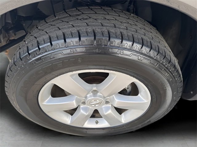 Used 2010 Nissan Titan LE w/ Technology Pkg image 21