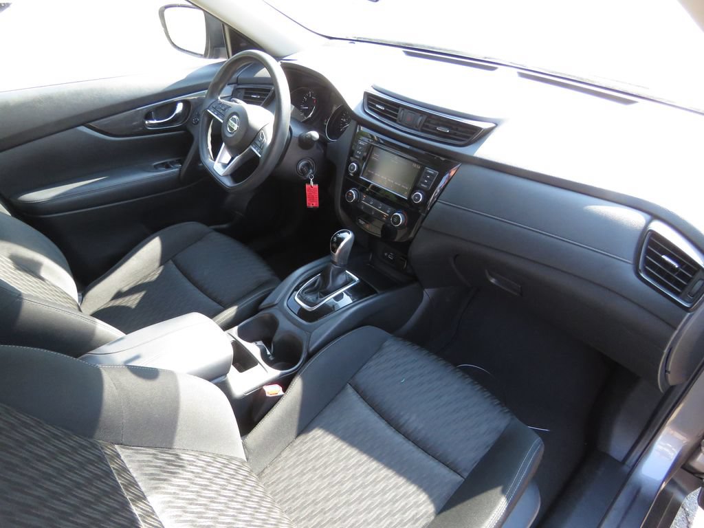 Used 2018 Nissan Rogue S AWD/4WD image 14