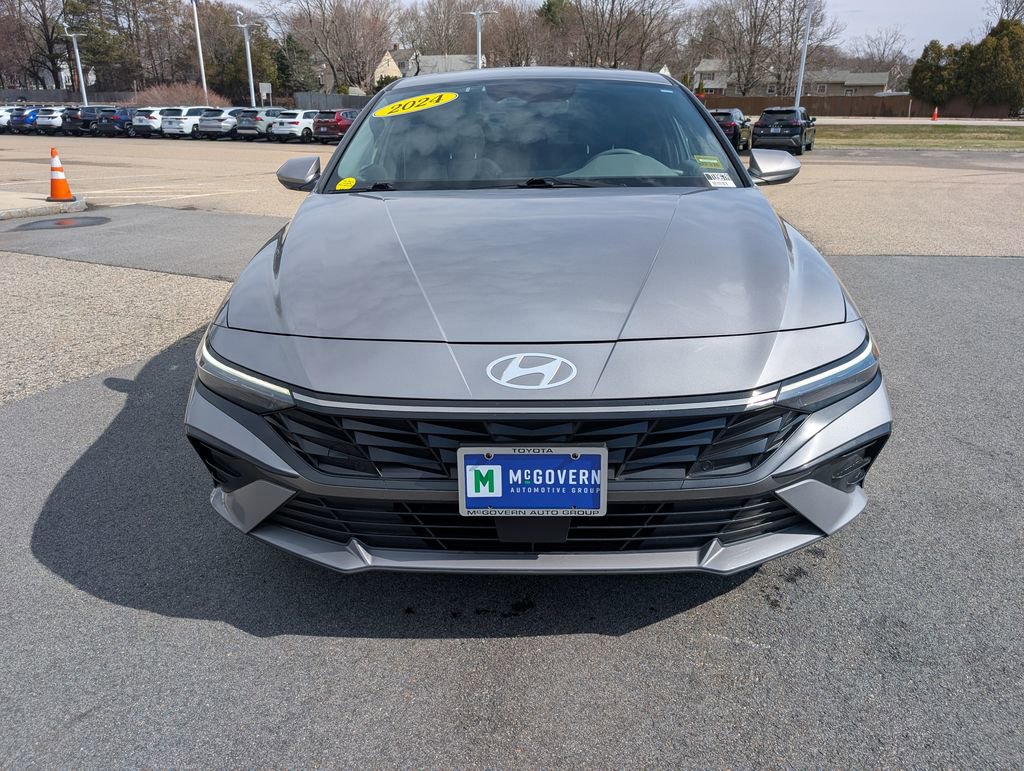 Used 2024 Hyundai Elantra SEL w/ Convenience Package image 9