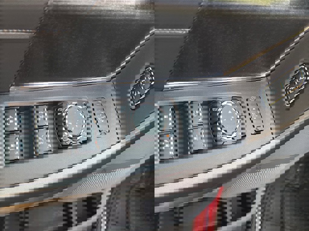 New 2026 Ford F250 XLT w/ XLT Premium Package image 20