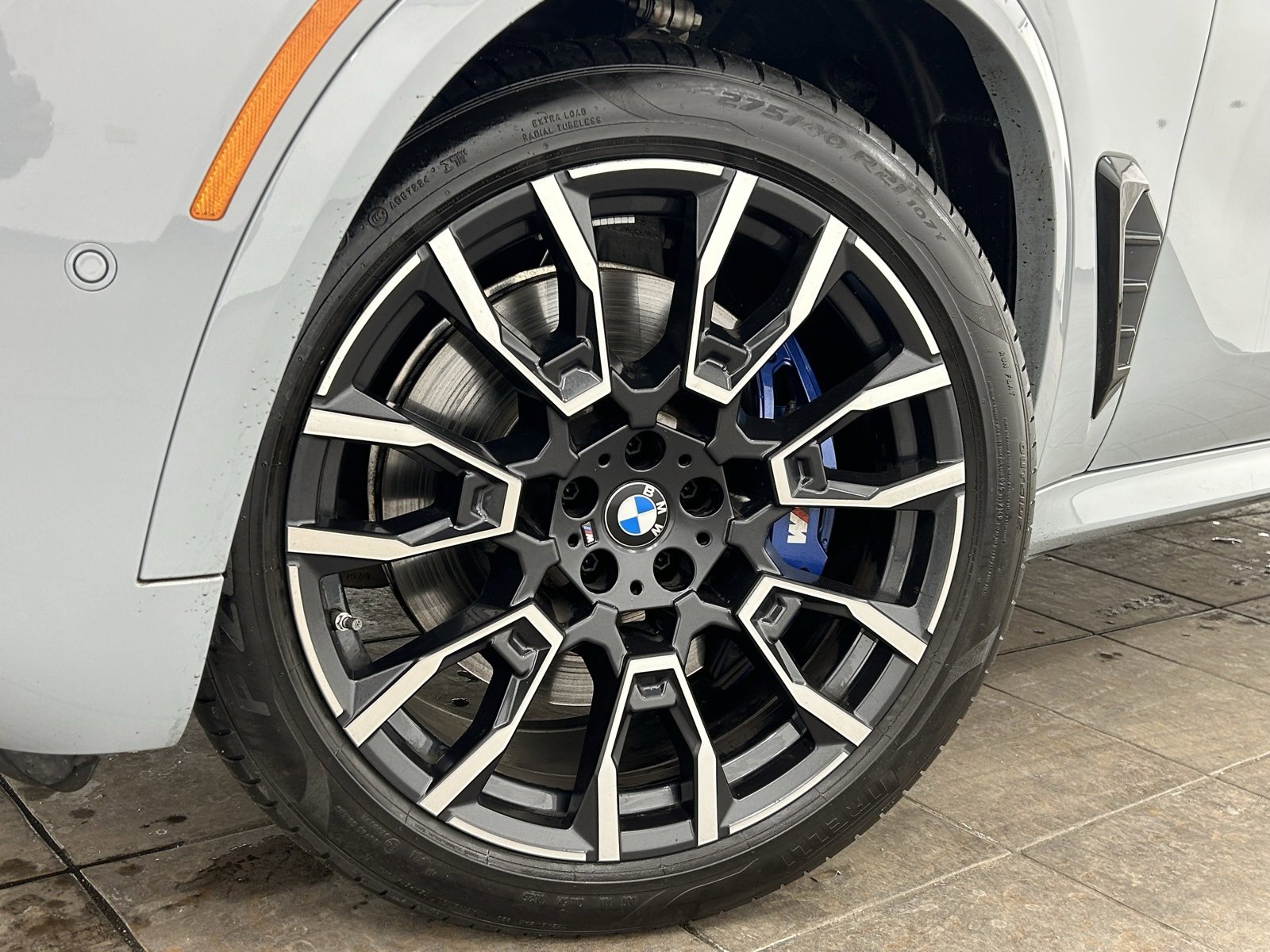 Used 2025 BMW X5 M60i image 2