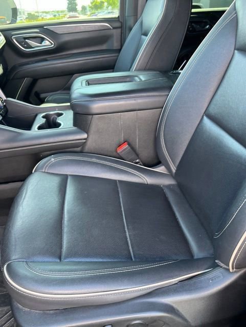 Used 2023 GMC Yukon SLT w/ SLT Luxury Package AWD/4WD image 11