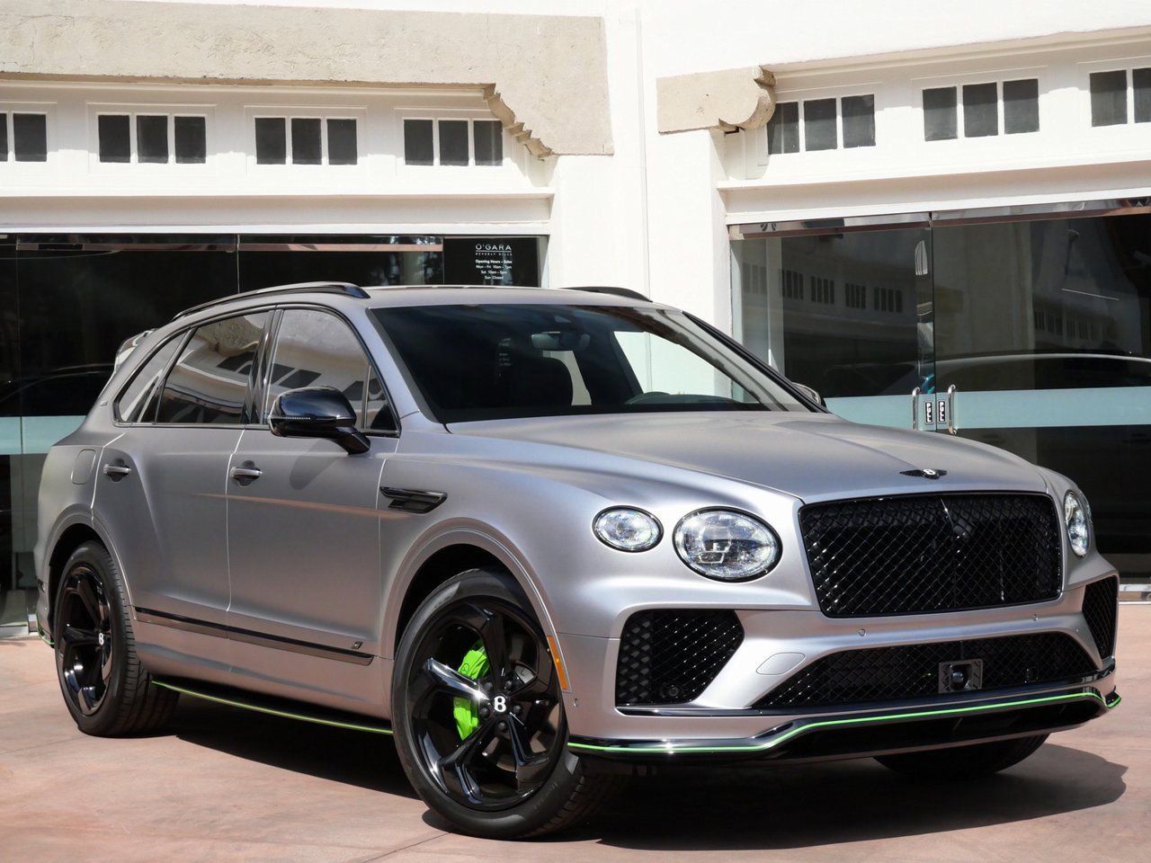 Used 2025 Bentley Bentayga AWD/4WD image 1