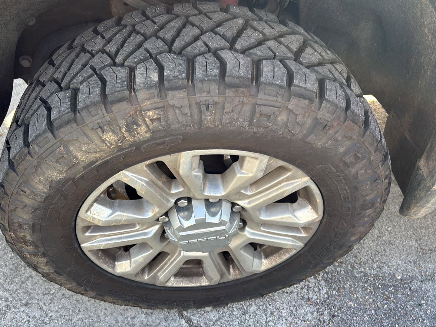 Certified 2023 GMC Sierra 2500 Denali image 9