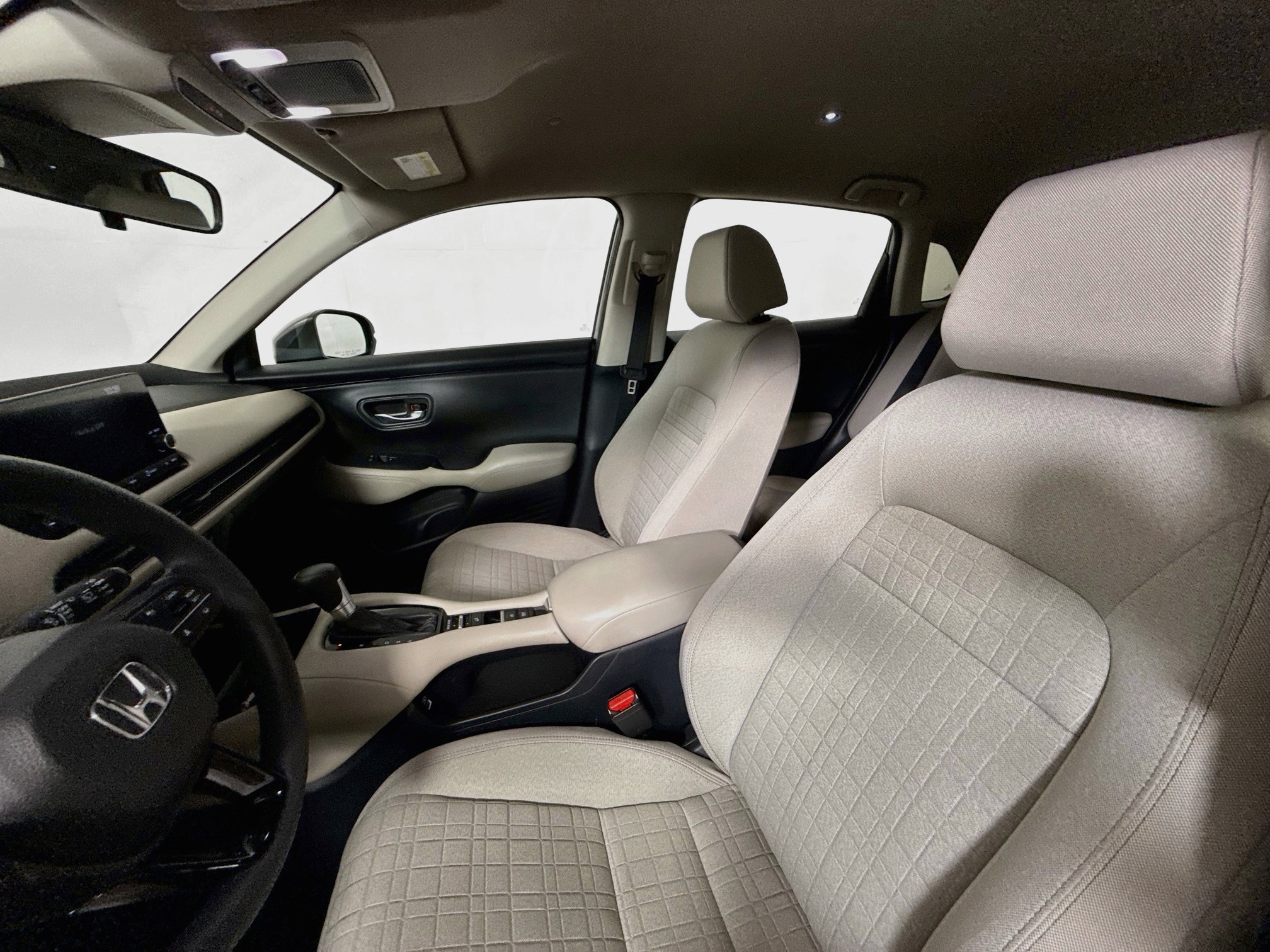 Used 2023 Honda HR-V LX image 19