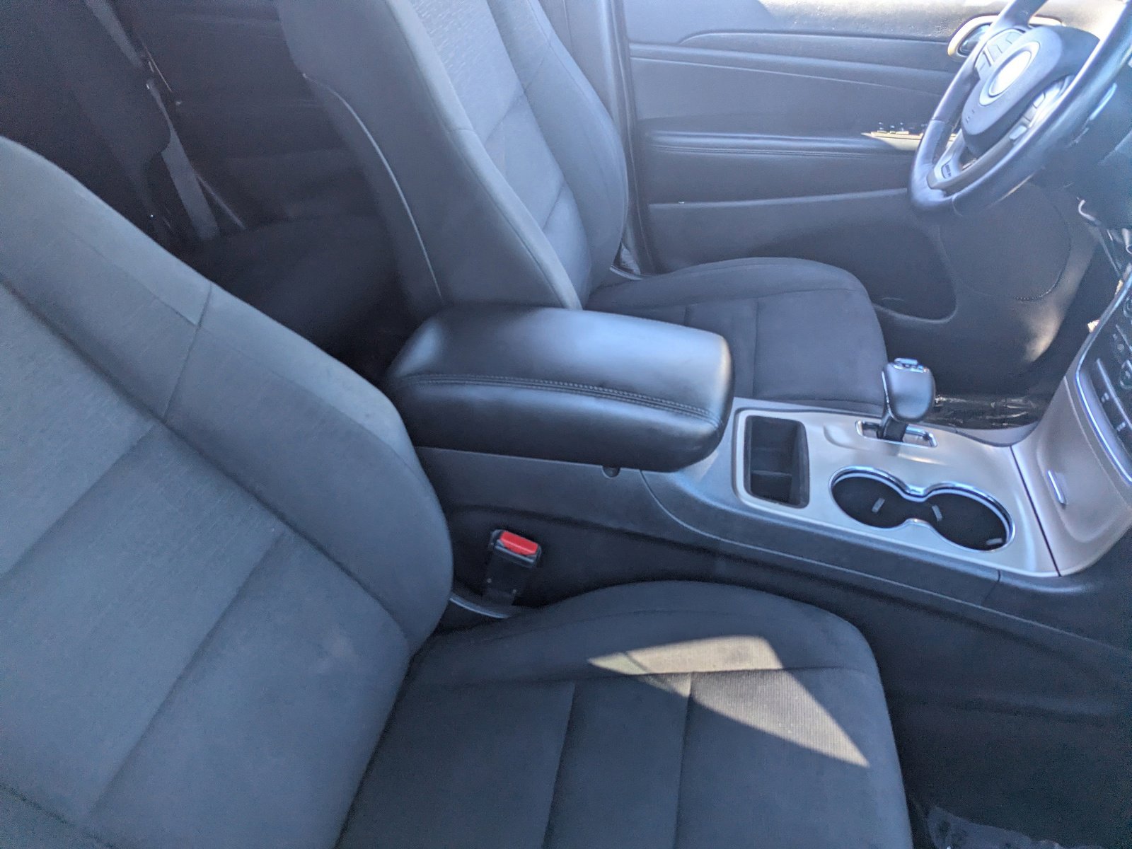 Used 2015 Jeep Grand Cherokee Laredo w/ Quick Order Package 23E image 10