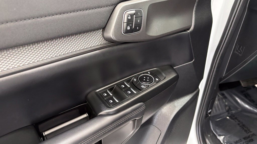 Certified 2025 Ford Ranger Raptor AWD/4WD image 17