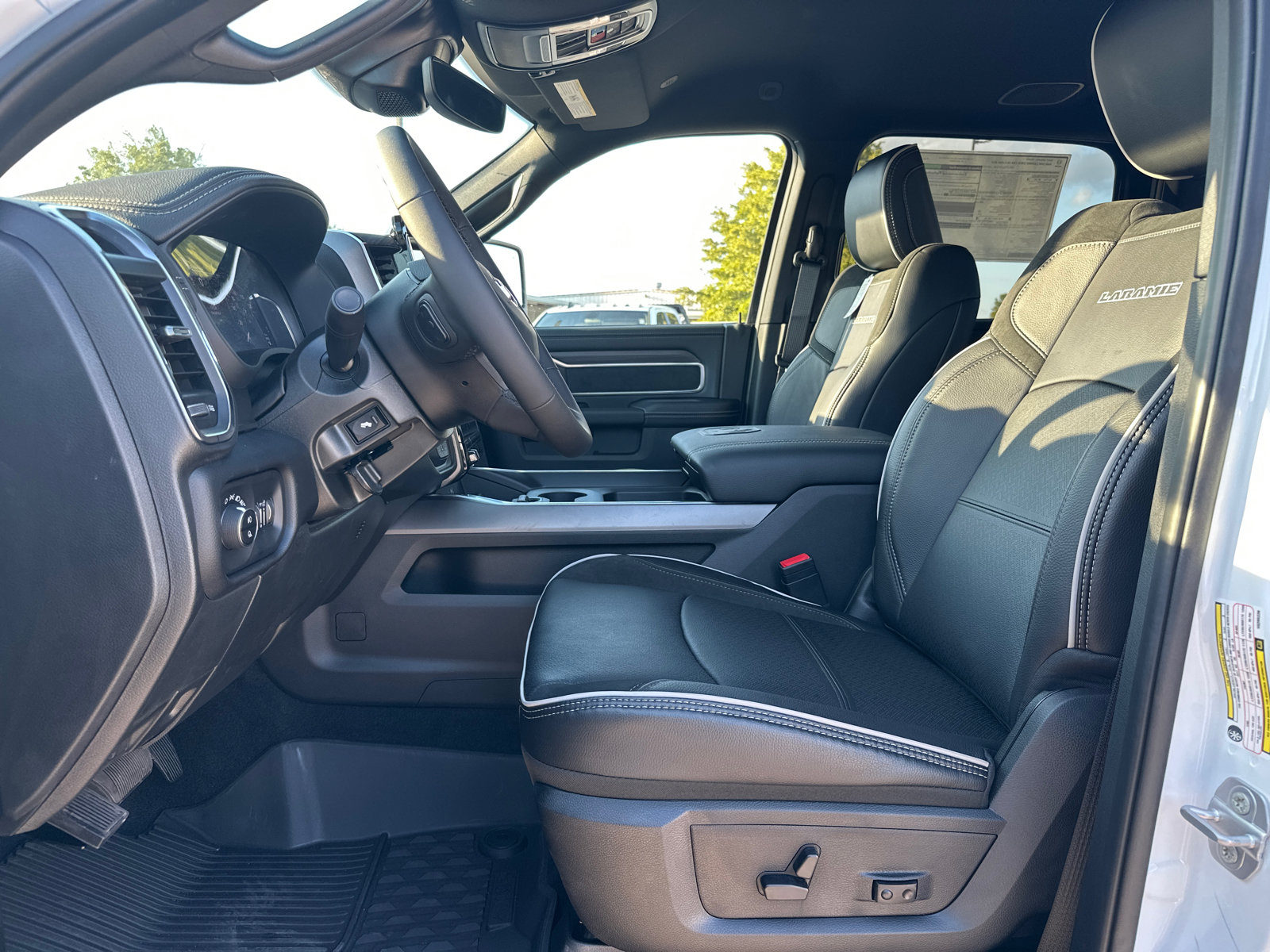 New 2027 RAM 3500 Laramie AWD/4WD image 11