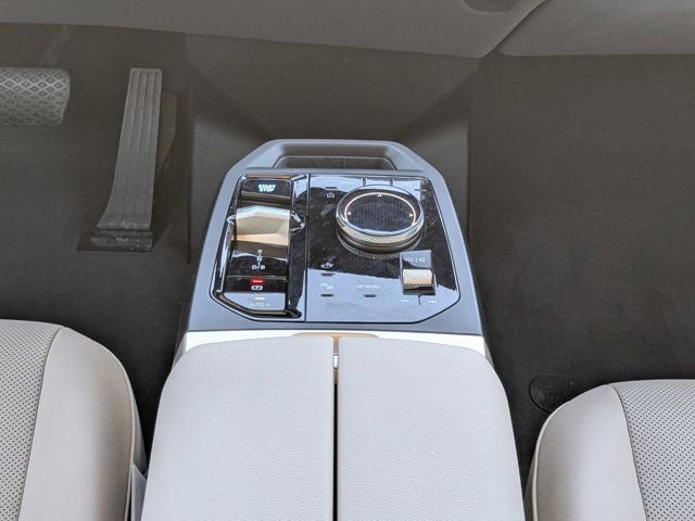 Used 2023 BMW iX xDrive50 image 22