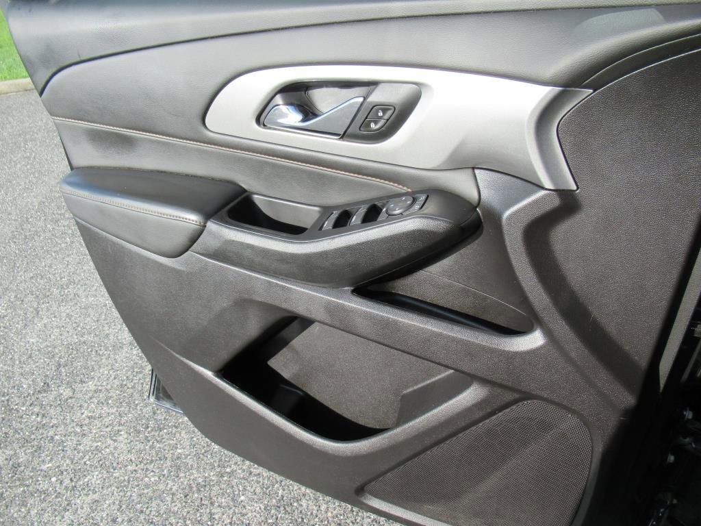 Used 2019 Chevrolet Traverse LS image 24