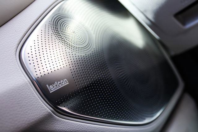 Used 2020 Genesis G90 3.3T Premium image 28