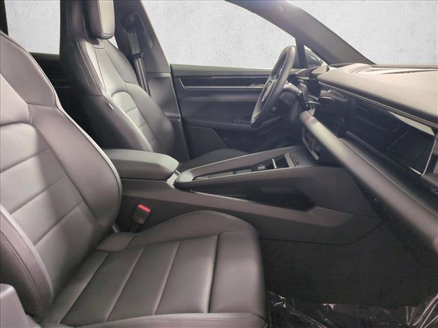 New 2026 Porsche Macan Electric image 26