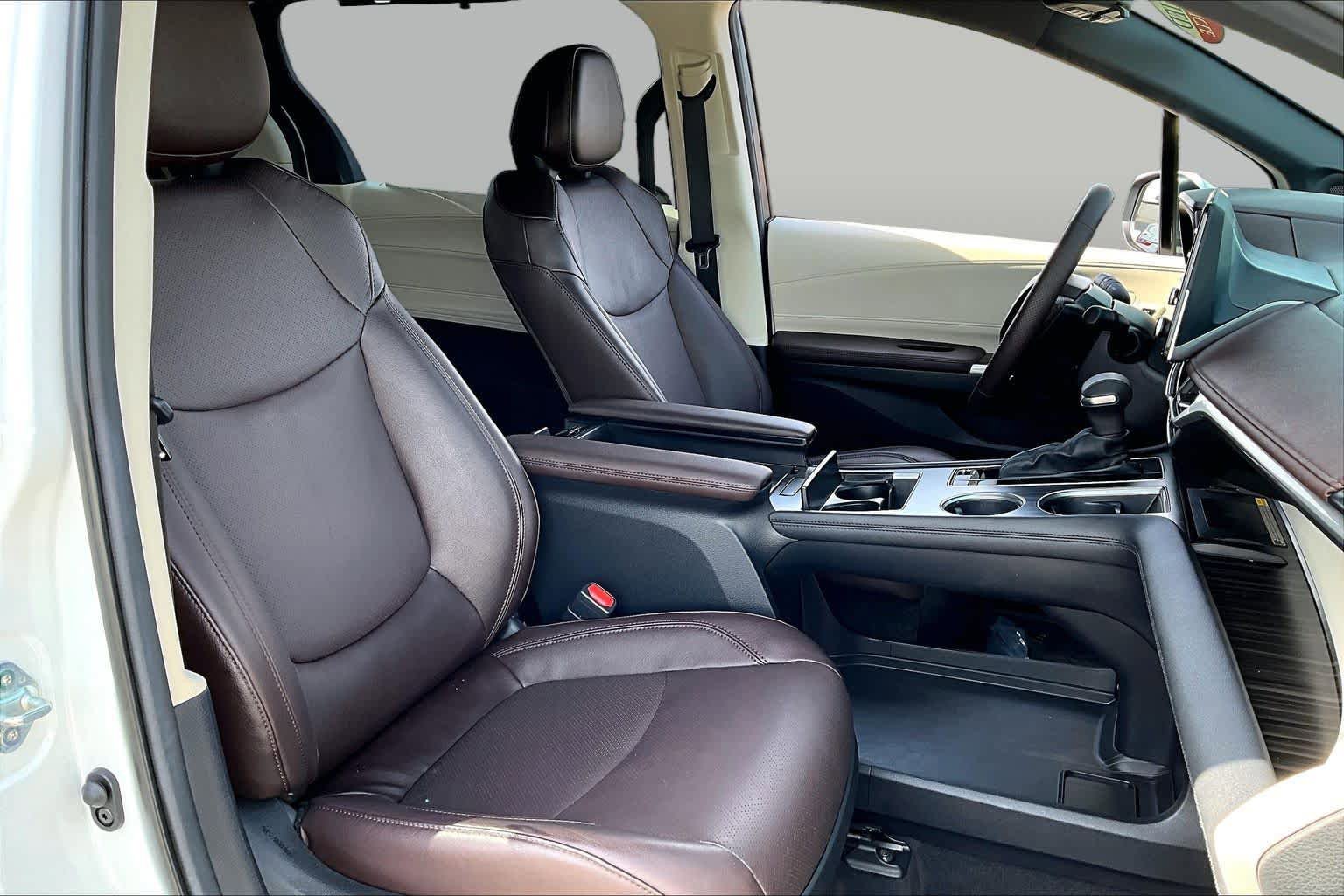 Certified 2024 Toyota Sienna Platinum AWD/4WD image 8