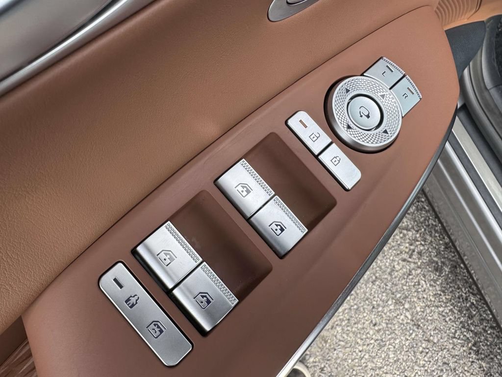 Certified 2026 Genesis GV70 2.5T Advanced AWD/4WD image 18