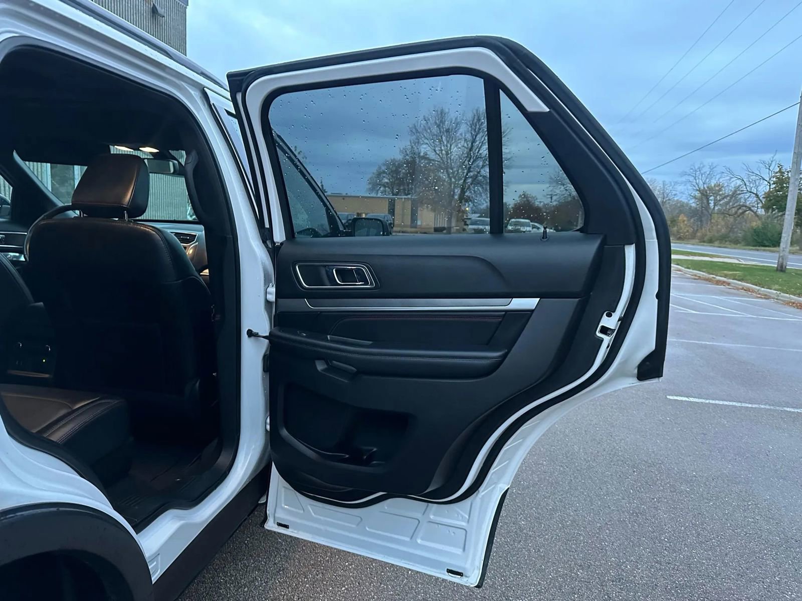 Used 2018 Ford Explorer Sport w/ Equipment Group 401A image 26