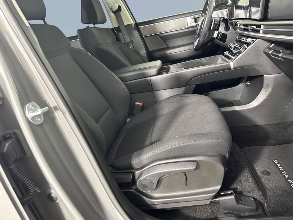 Certified 2025 Hyundai Santa Fe SE FWD image 27