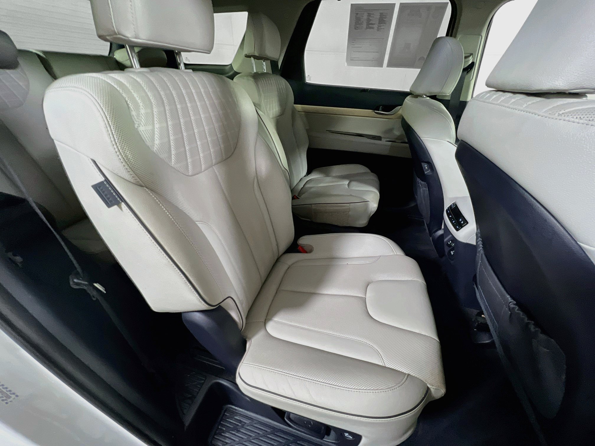 Used 2023 Hyundai Palisade Limited AWD/4WD image 29