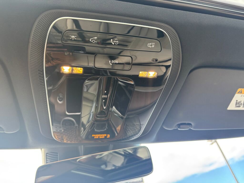 Used 2025 Mercedes-Benz C 300 4MATIC Sedan image 18