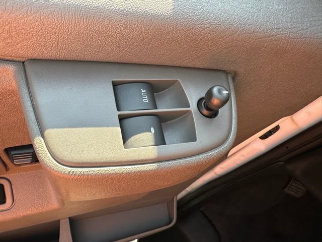 Certified 2024 Chevrolet Express 3500 LT w/ LT Preferred Equipment Group RWD image 10