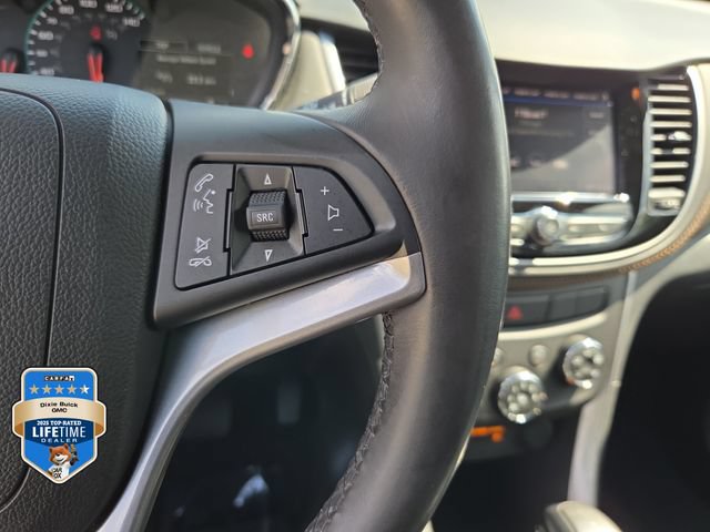 Certified 2022 Chevrolet Trax LT w/ LT Convenience Package FWD image 23