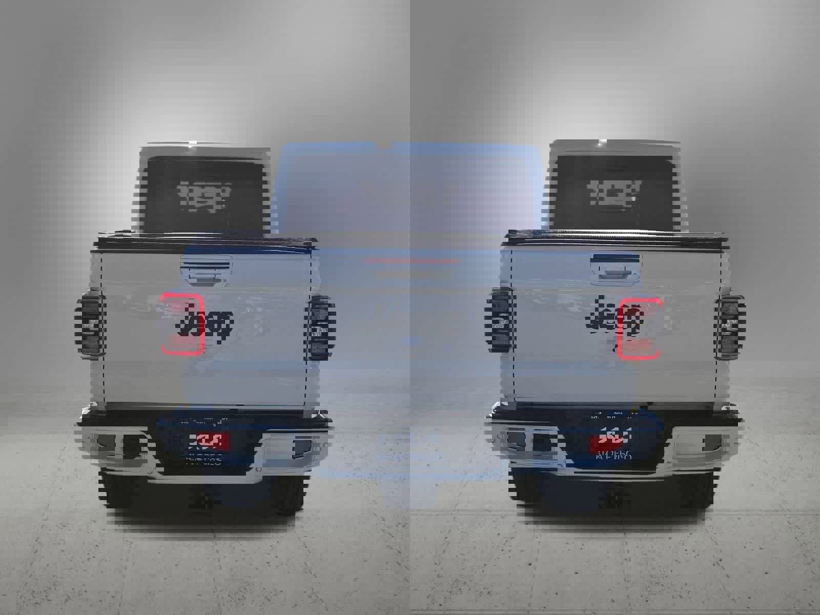 Used 2023 Jeep Gladiator Overland image 5