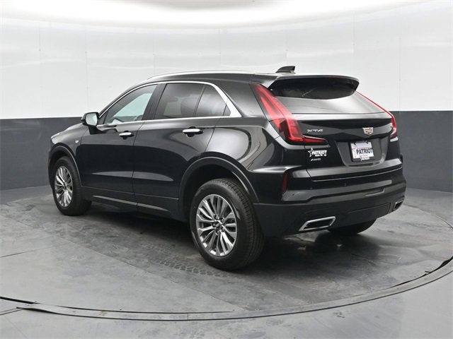 Used 2024 Cadillac XT4 Premium Luxury image 6