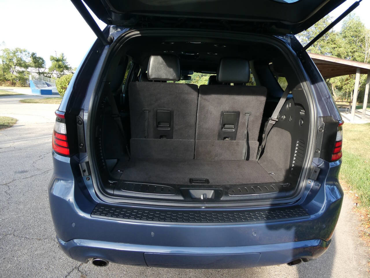 Used 2020 Dodge Durango R/T w/ Blacktop Package AWD/4WD image 25