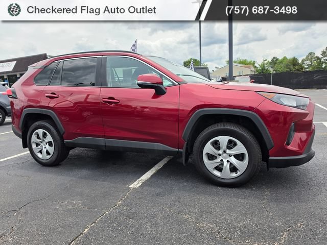 Used 2021 Toyota RAV4 LE AWD/4WD image 10