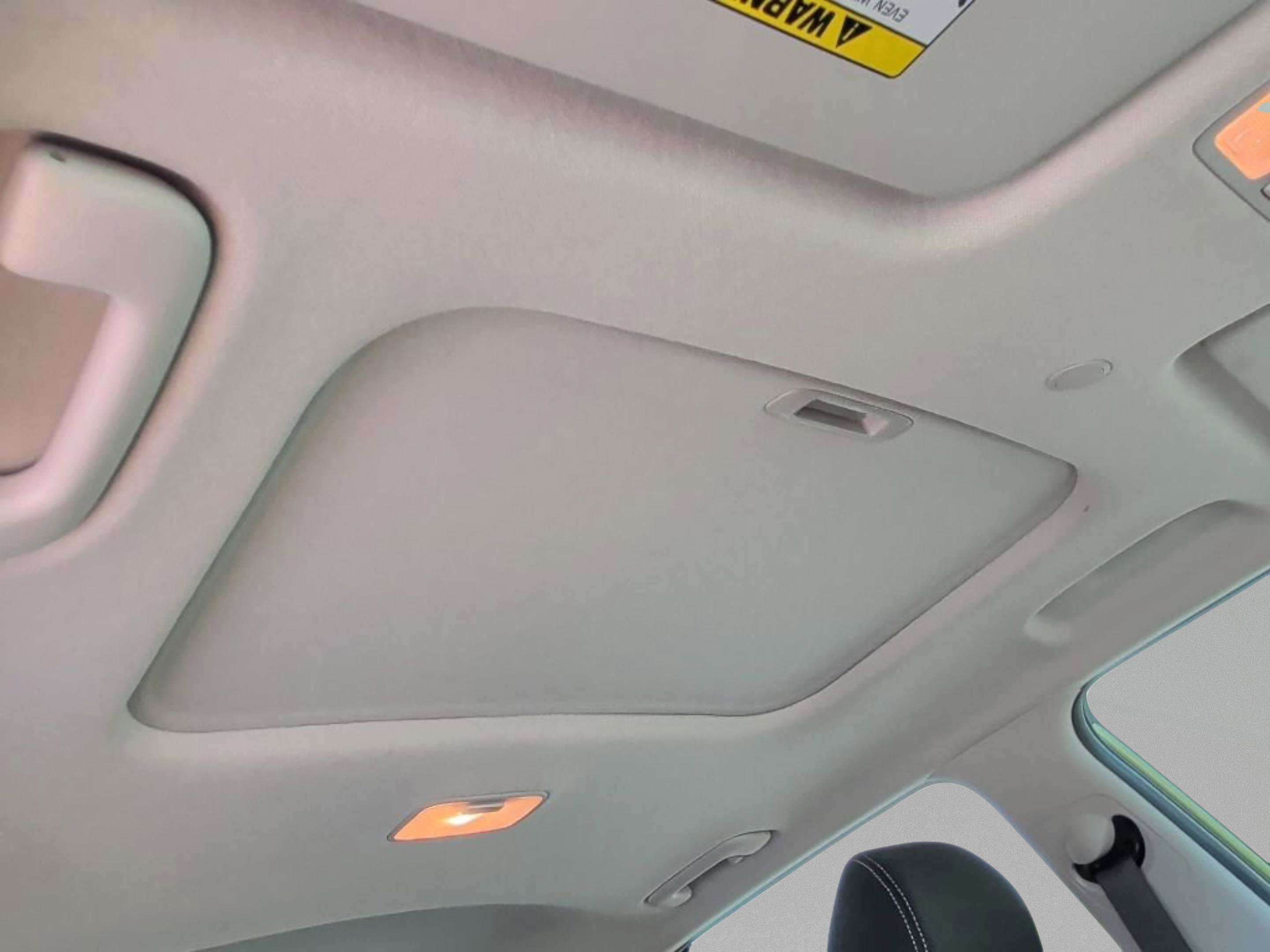 Used 2024 Hyundai Venue SEL FWD image 37