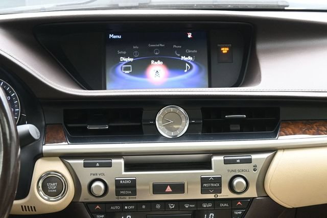 Used 2017 Lexus ES 350 w/ Premium Package FWD image 22