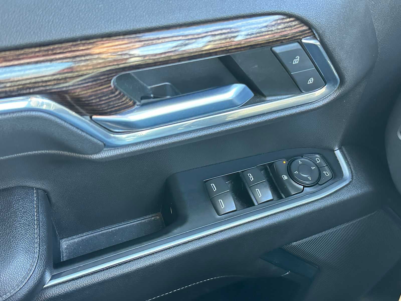 Used 2022 GMC Sierra 1500 Elevation image 33