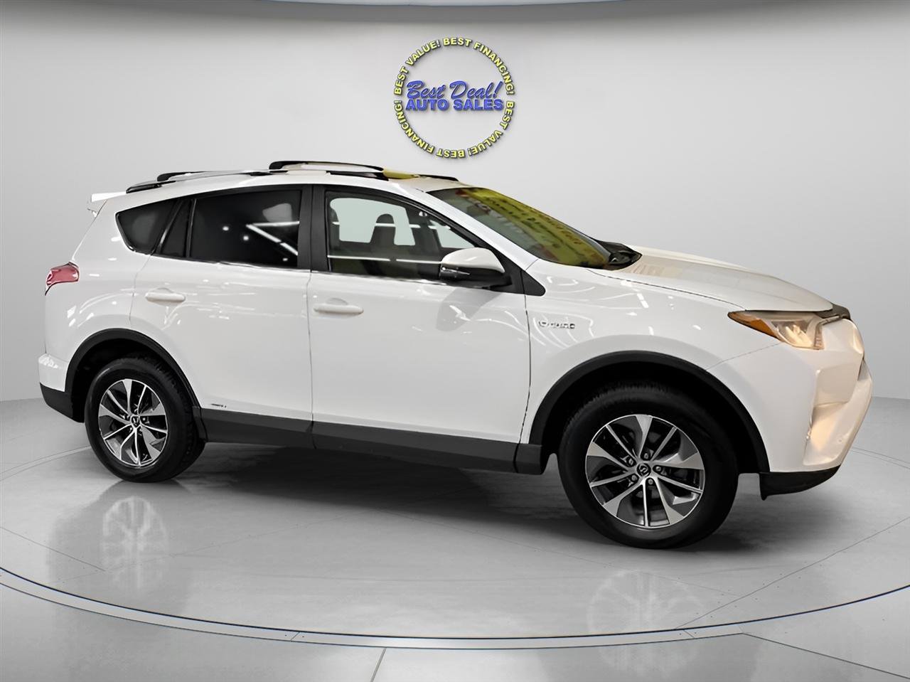 Used 2016 Toyota RAV4 XLE w/ Convenience Package image 8