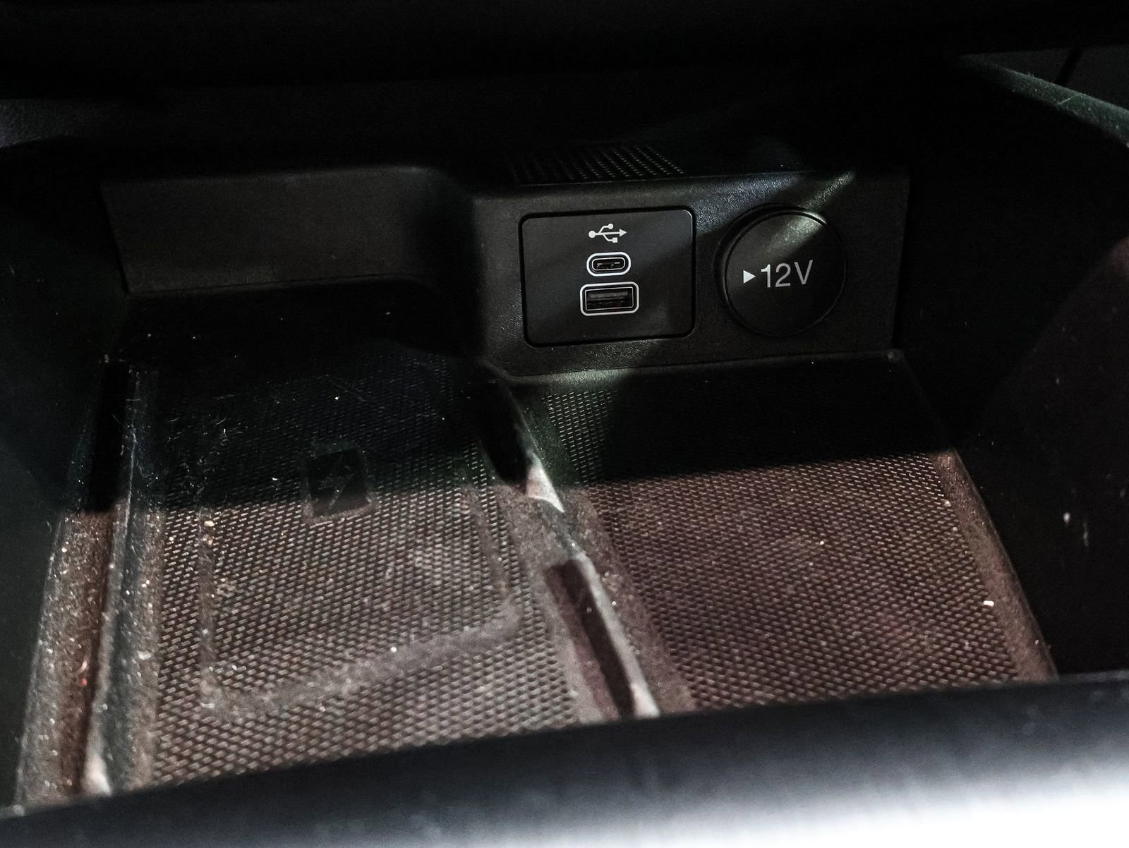 Certified 2025 Ford Escape ST-Line Elite image 29