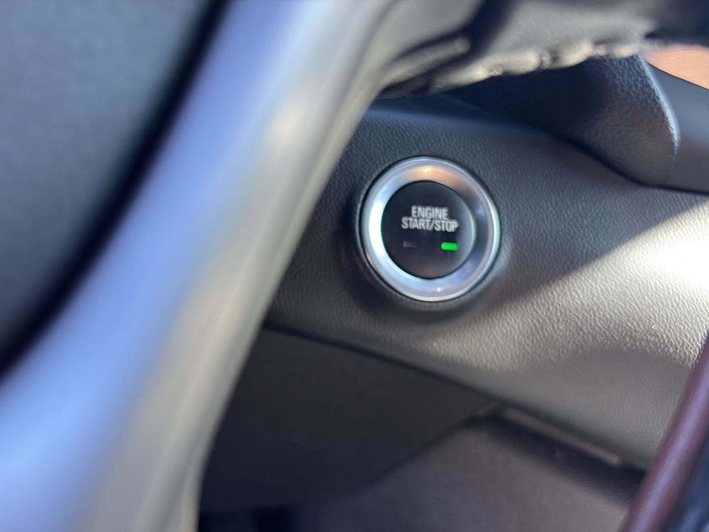 Used 2020 GMC Terrain SLE image 17