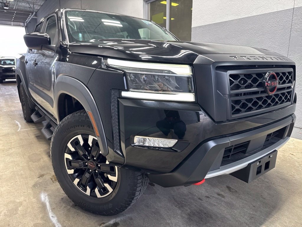 Used 2022 Nissan Frontier PRO-4X w/ Technology Package AWD/4WD image 2