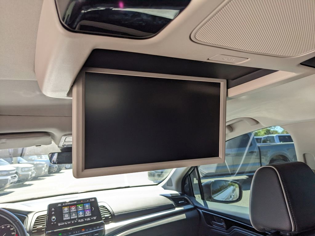 Used 2025 Honda Odyssey Touring image 16