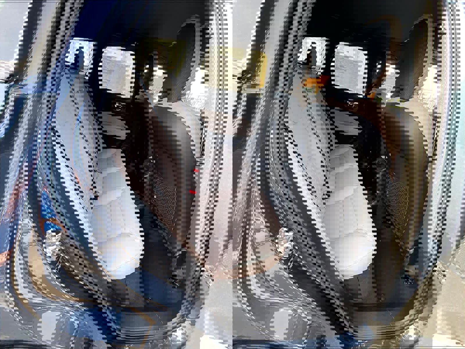 New 2026 Volvo XC60 T8 Plus w/ Protection Package Premier image 27