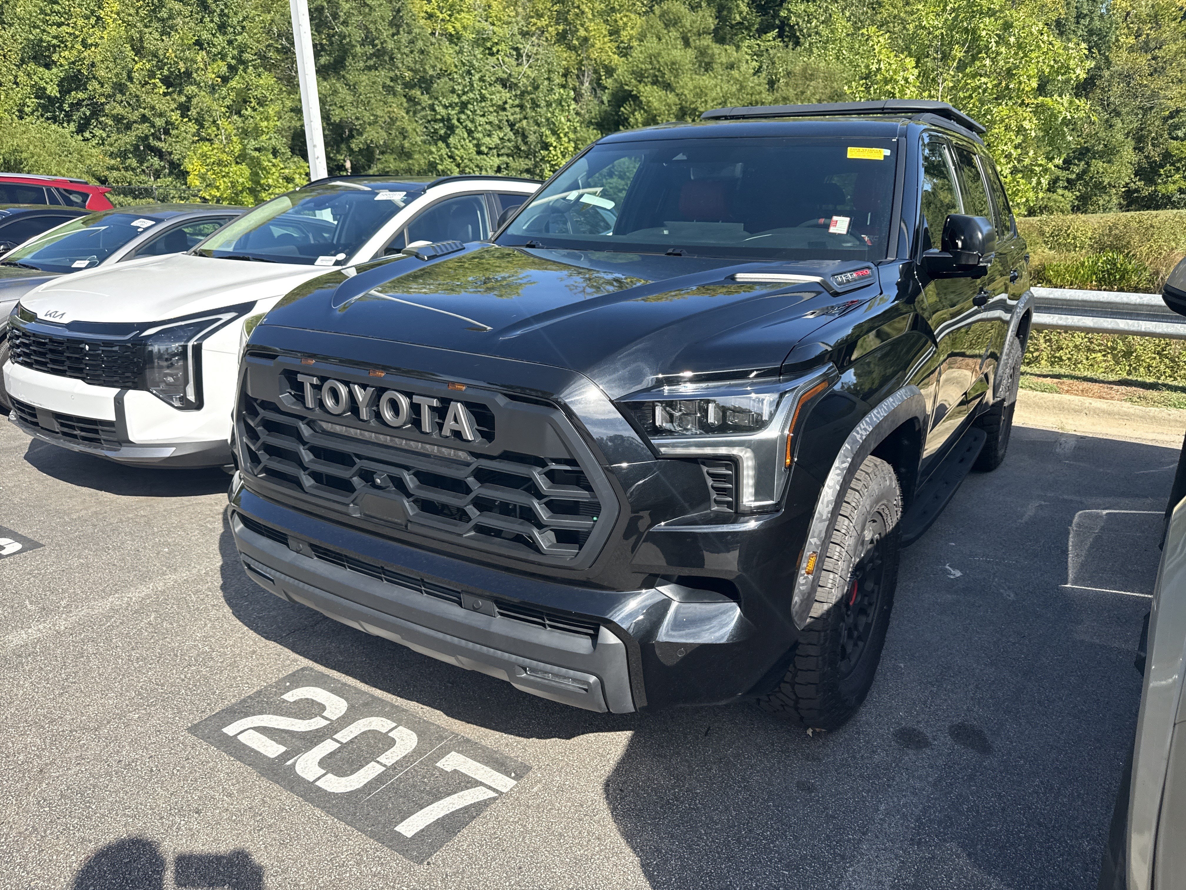 Used 2025 Toyota Sequoia TRD Pro AWD/4WD image 37