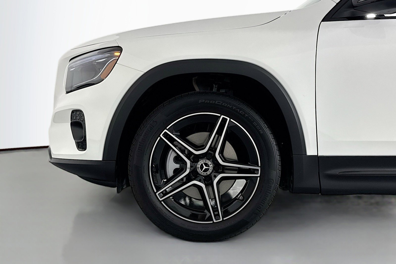 New 2026 Mercedes-Benz GLB 250 image 9