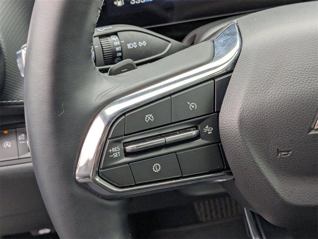 Used 2025 Chevrolet Equinox LT image 18