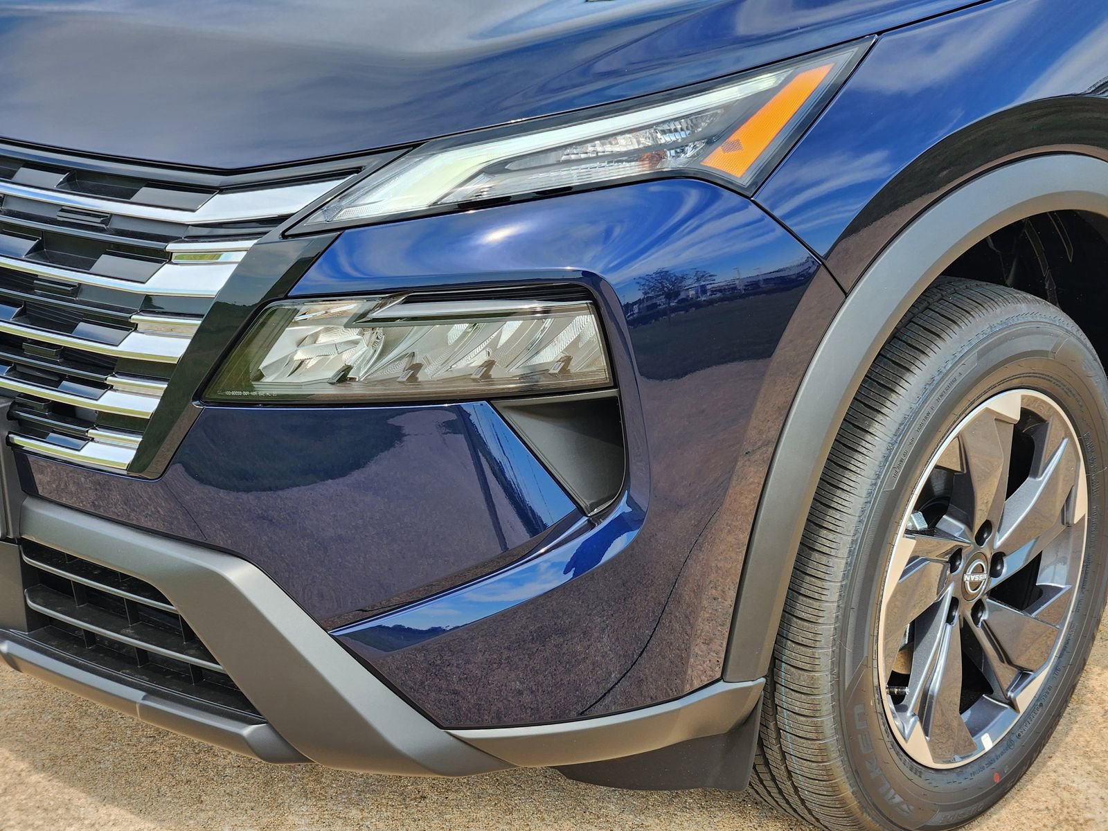 New 2026 Nissan Rogue SV image 8