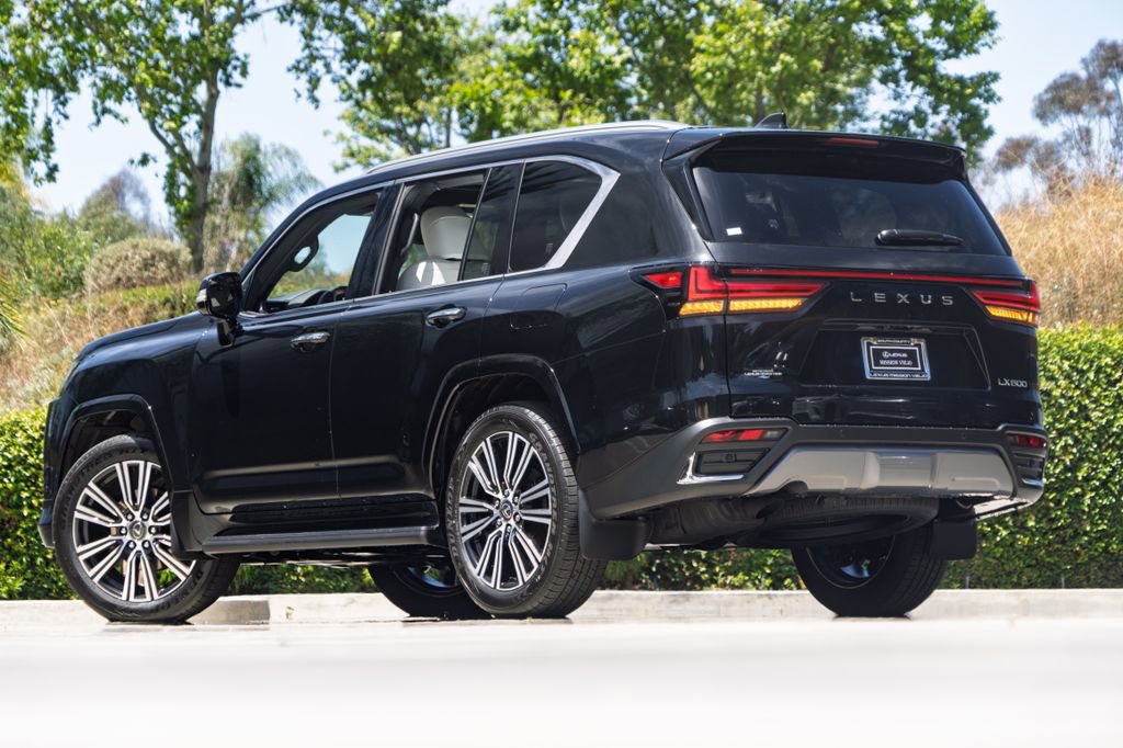 New 2026 Lexus LX 600 4WD w/ Luxury Package image 2