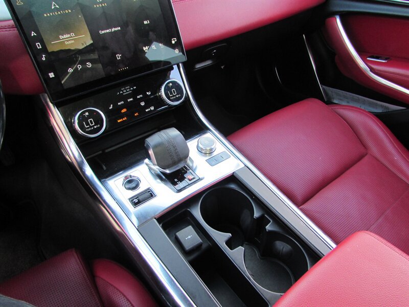 Used 2021 Jaguar XF R-Dynamic SE AWD/4WD image 21