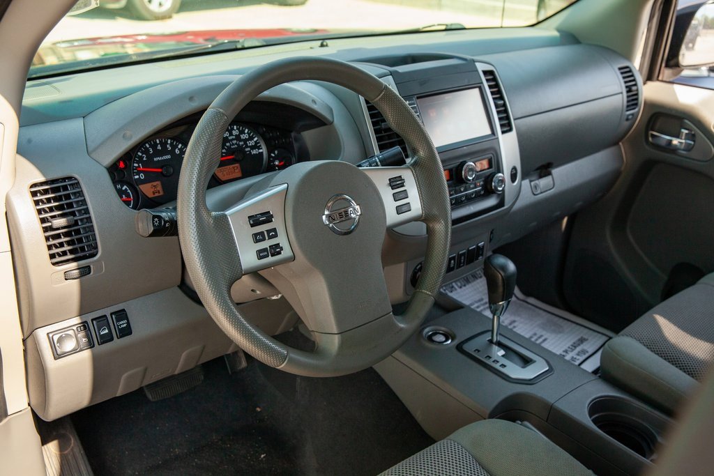 Used 2021 Nissan Frontier SV image 10