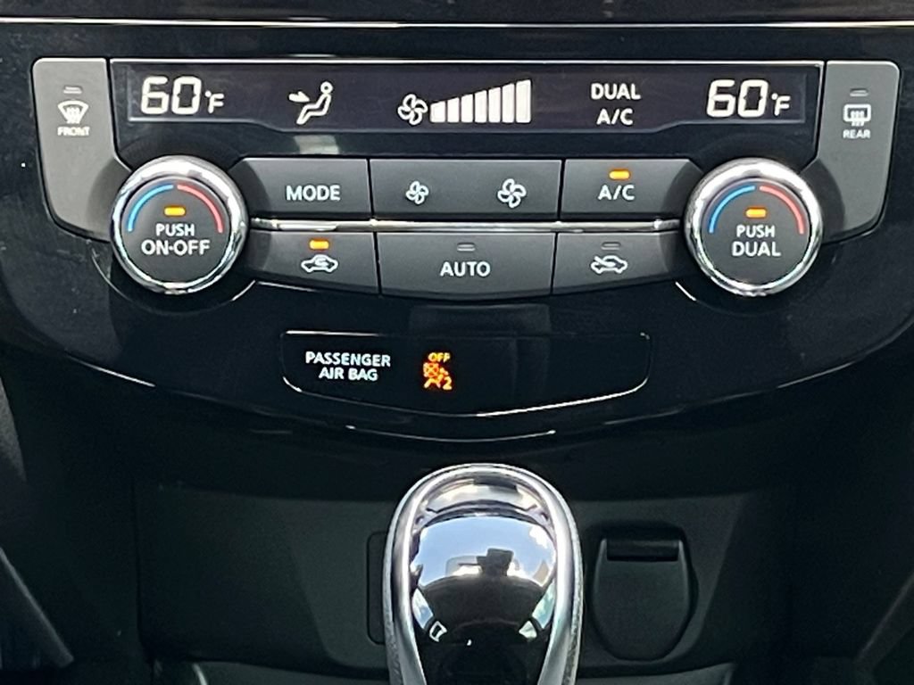 Used 2021 Nissan Rogue Sport SV FWD image 4