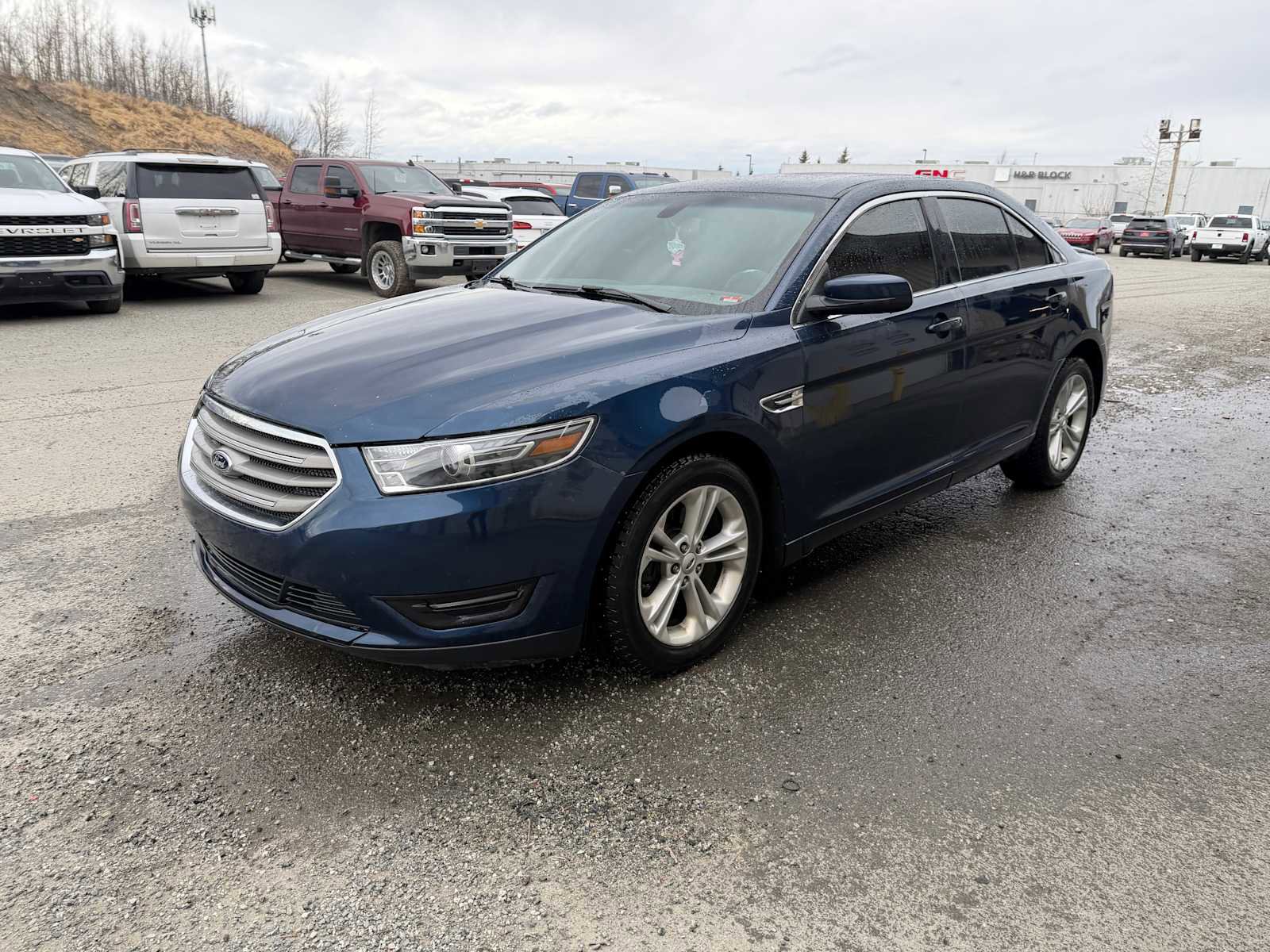 Used 2017 Ford Taurus SEL w/ Equipment Group 201A AWD/4WD image 3