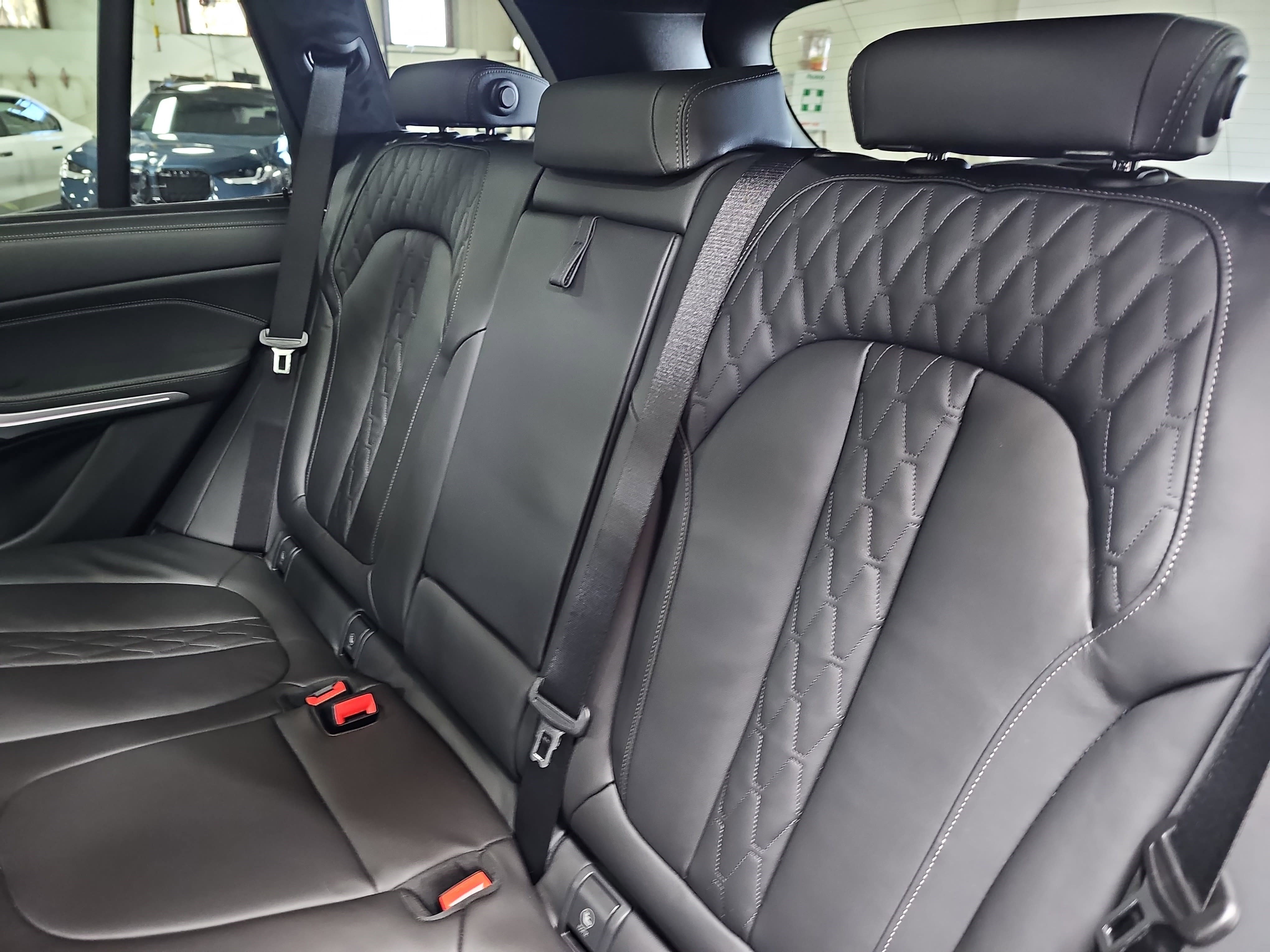 New 2026 BMW X5 M60i image 16