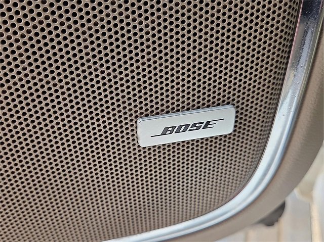 Used 2015 Chevrolet Suburban LTZ image 16