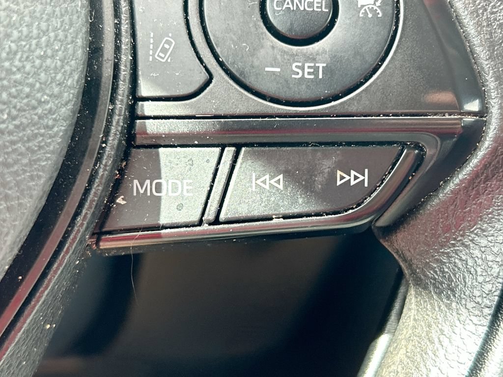 Used 2025 Toyota RAV4 XLE FWD image 17